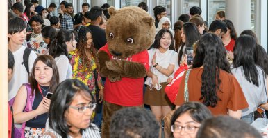 Big Red Bear at 2023 graduate and professional orientation